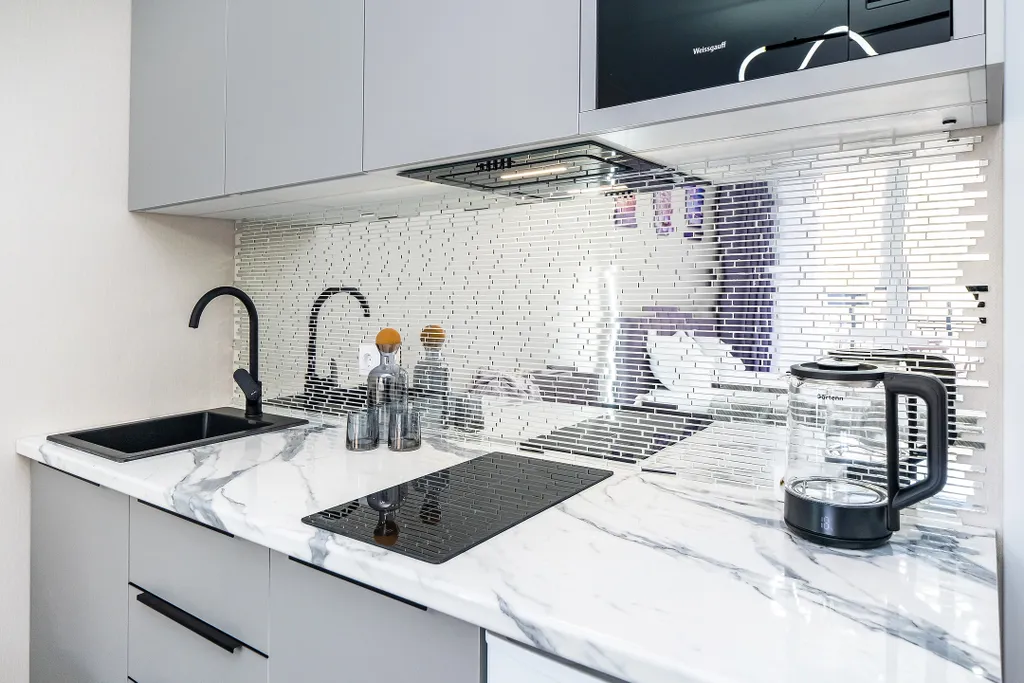 Просторная дизайнерская студия для троих