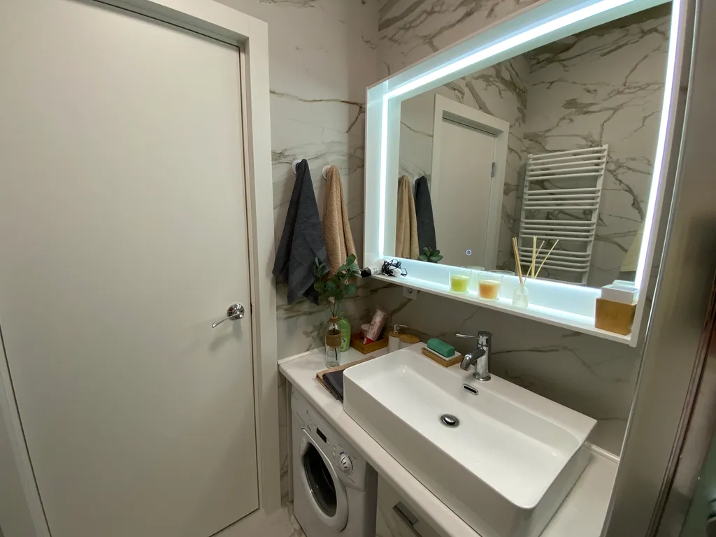 Студия в стиле Сканди с видом на Кремль