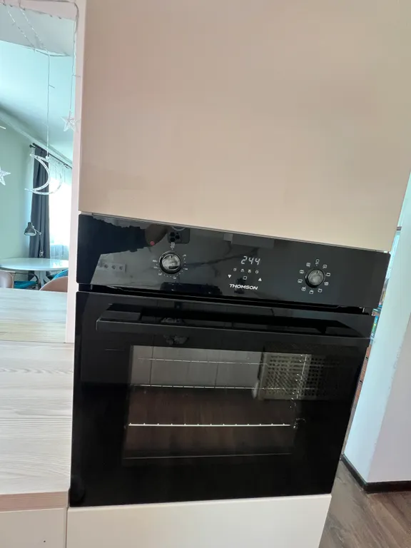 Большой коттедж с камином на просторном участке по Новой Риге