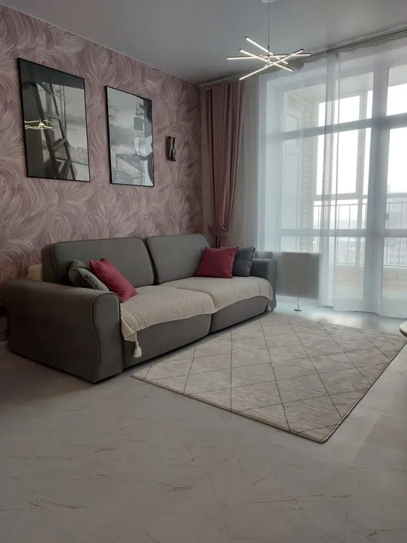 Новая, стильная 2-евро квартира на 22-м этаже с видом на город