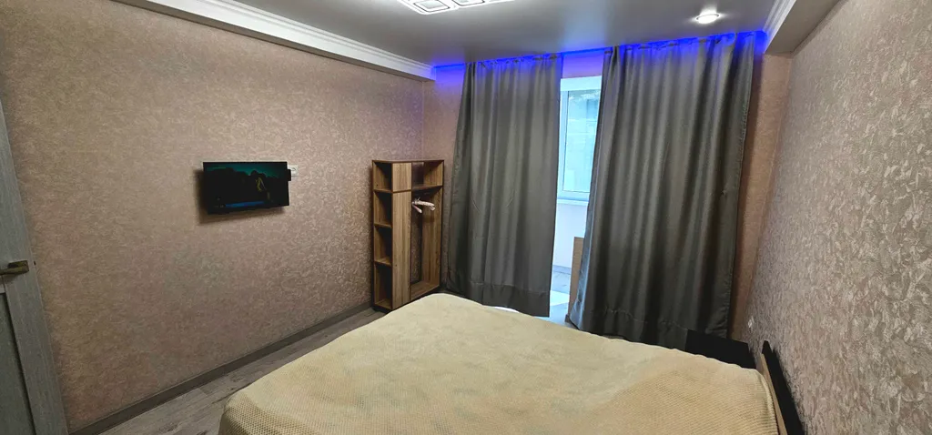 Двухкомнатная квартира в тихом дворе с новым ремонтом и техникой