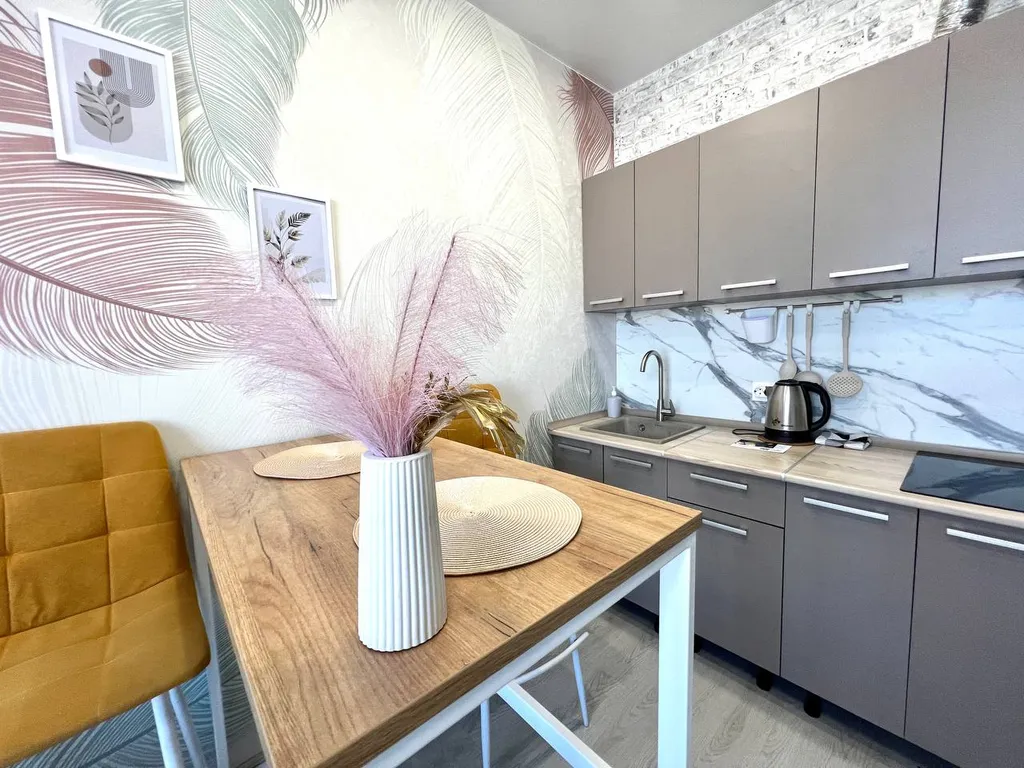 Студия в новом доме около кадетского училища