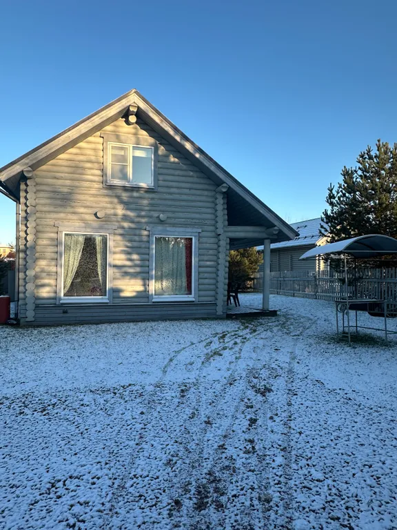 Коттедж у озера