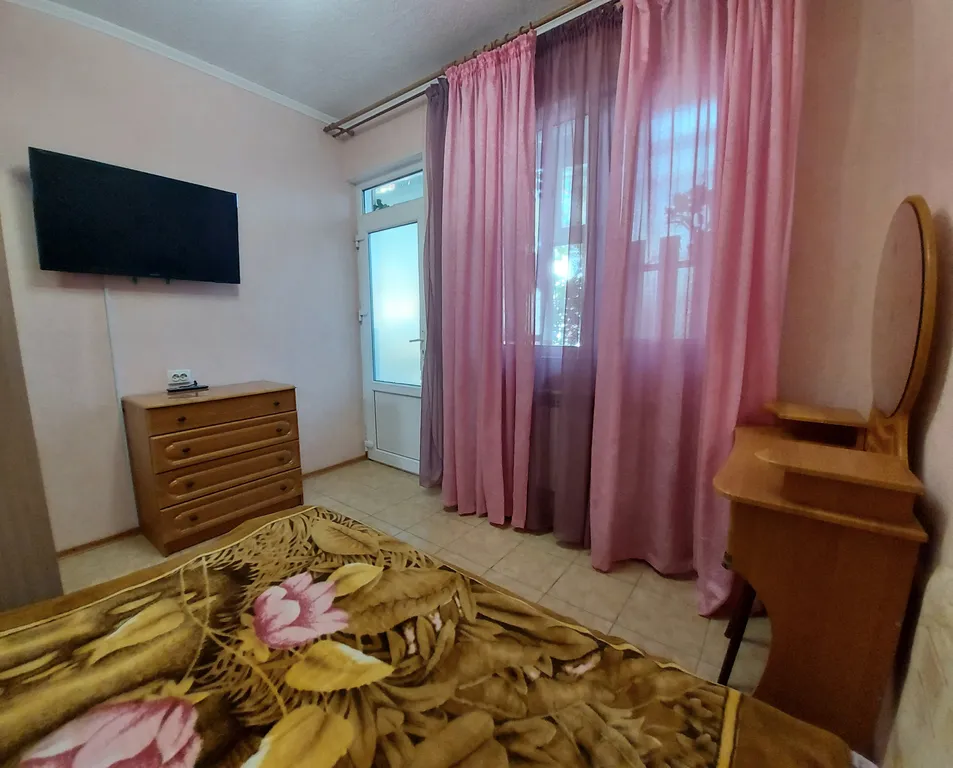 Двухкомнатная квартира со всеми удобствами в 5 минутах от моря