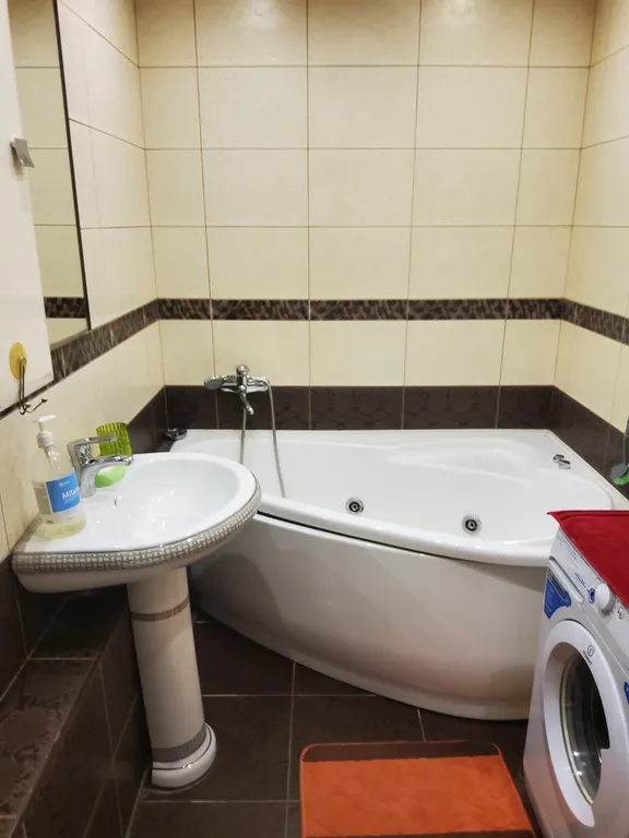 Уютная двухкомнатная квартира между вокзалом и Быхановым садом и ЛД Звездный