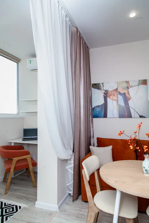 Студия с дизайнерским ремонтом