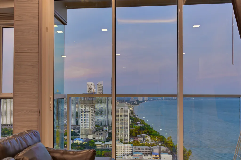 Премиальные двухкомнатные апартаменты с раздвижной стеной