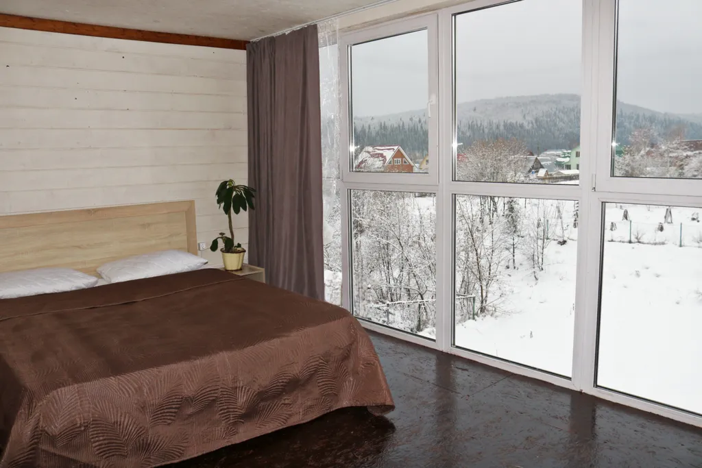 Коттедж с чаном и баней у реки в Красном Ключе