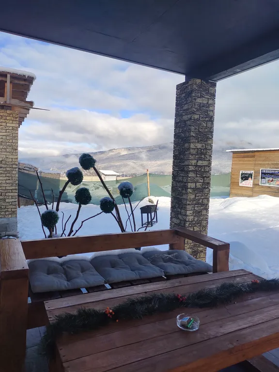 Дом возле леса