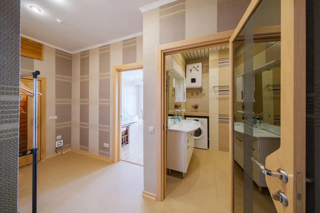 Видовая квартира с сауной и джакузи в центре