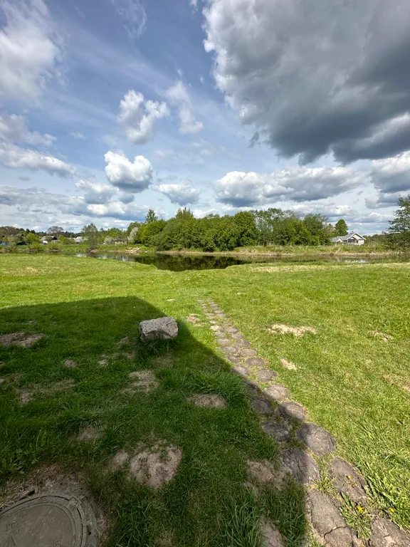 Уютный коттедж на берегу реки Milana Village