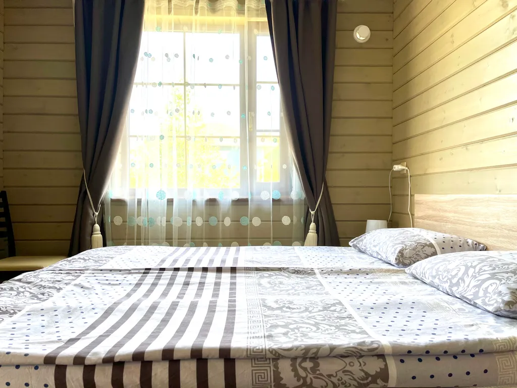 Новый современный коттедж рядом с озером