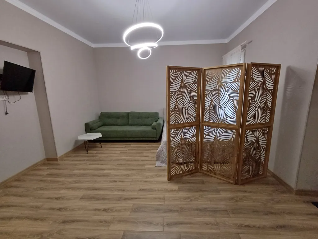 Коттедж Новый апарт-домик с выходом на уютный балкон в 5 минутах от моря — Сухум