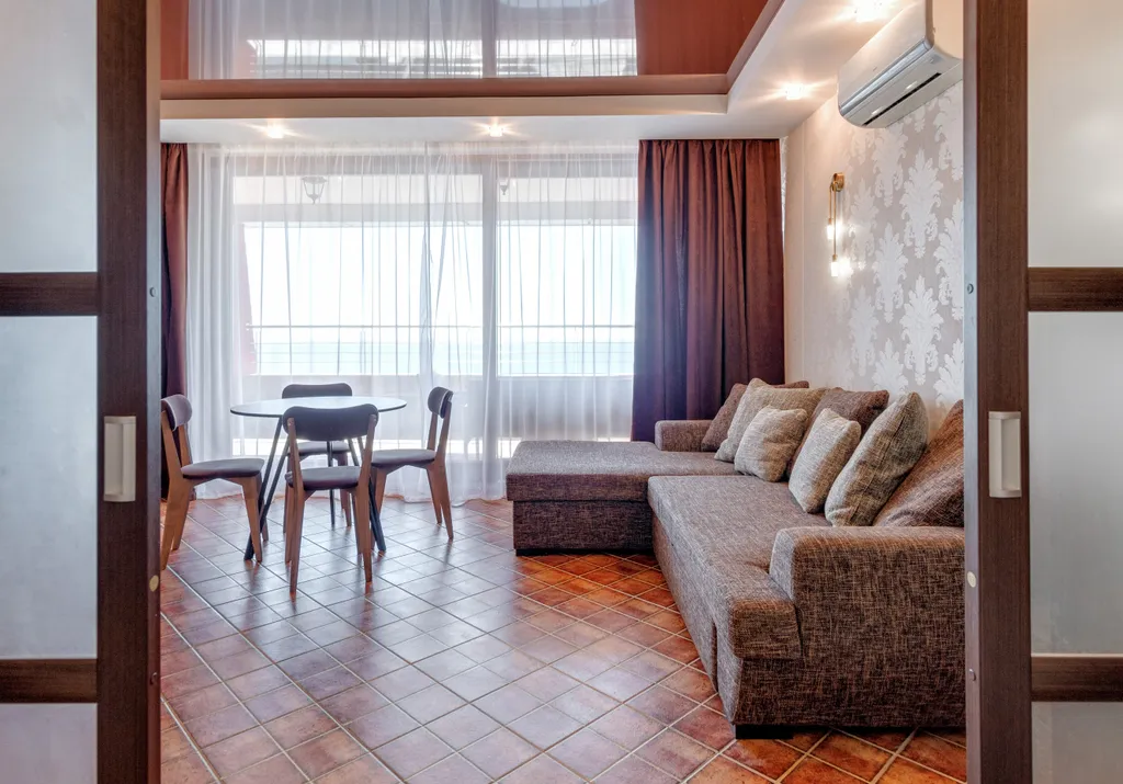 2-х комнатная современная квартира # 137 с видом на море