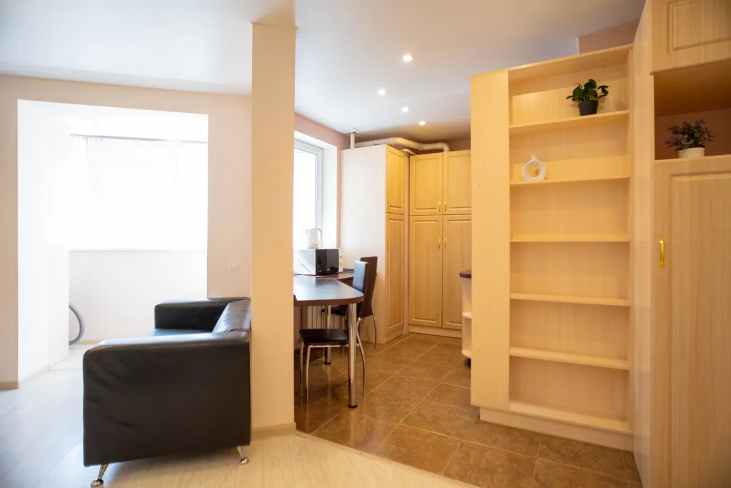 Студия со светлым ремонтом в новом доме