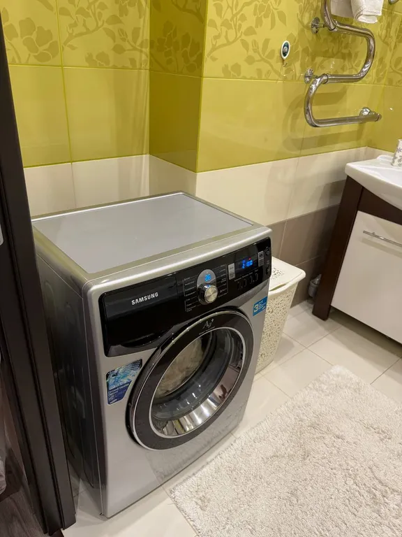 Двухкомнатная уютная большая квартира в районе с развитой инфраструктурой