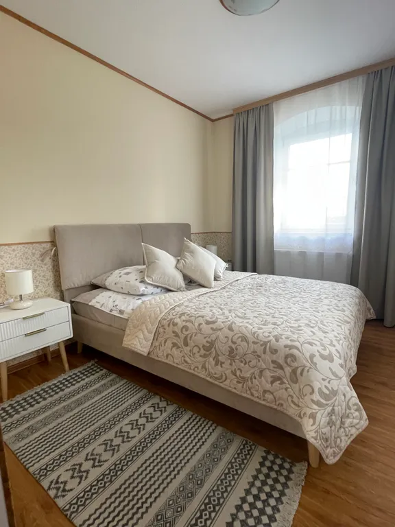 Просторные апартаменты с беседкой