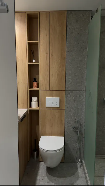 Дом с дизайнерским ремонтом, террасой, баней, мангалом