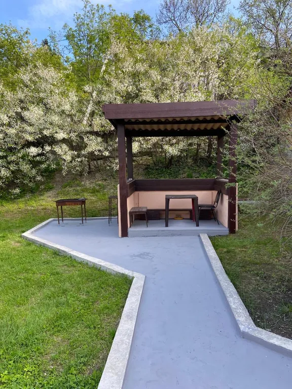 Домик у моря с парковкой, мангалом, беседкой, гамаком