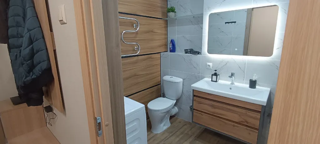 Однокомнатная уютнаю, просторная квартира