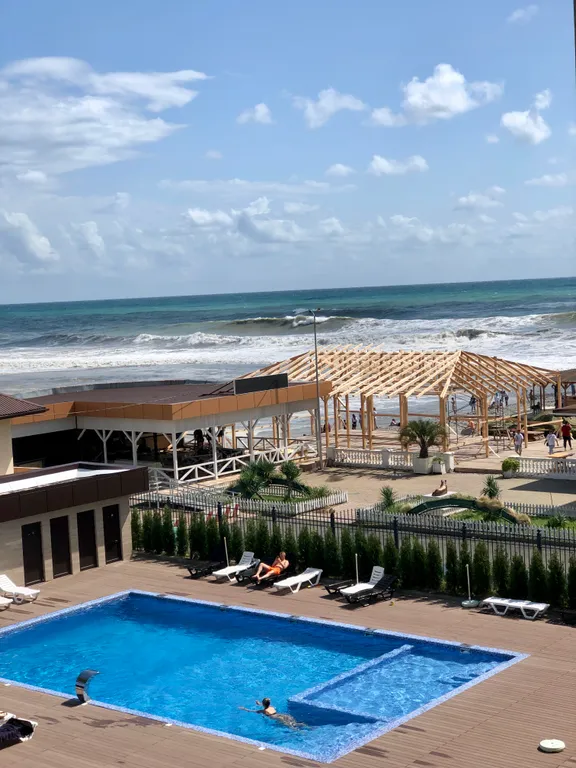 Апартаменты люкс у моря с бассейном в АК Морской берег