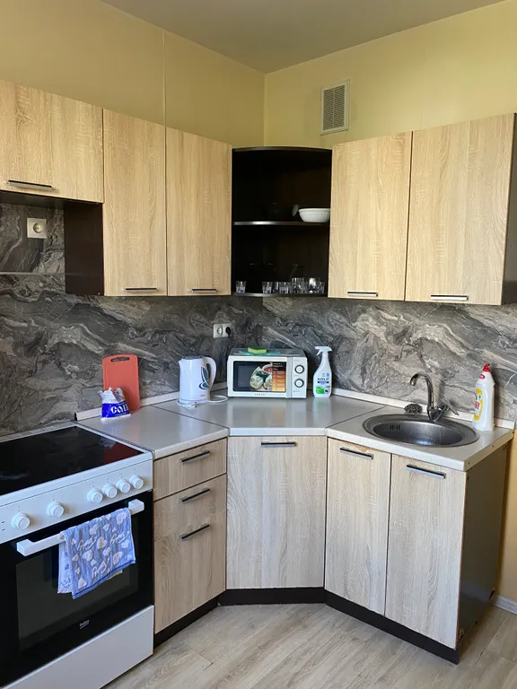 Уютная просторная двушка в новостройке с витражным большим балконом