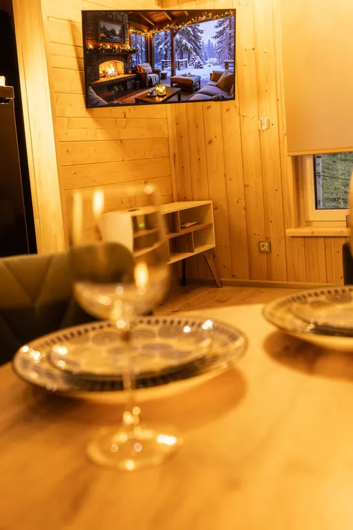 Дом Бархат с горячей купелью и панорамным видом на лесной склон