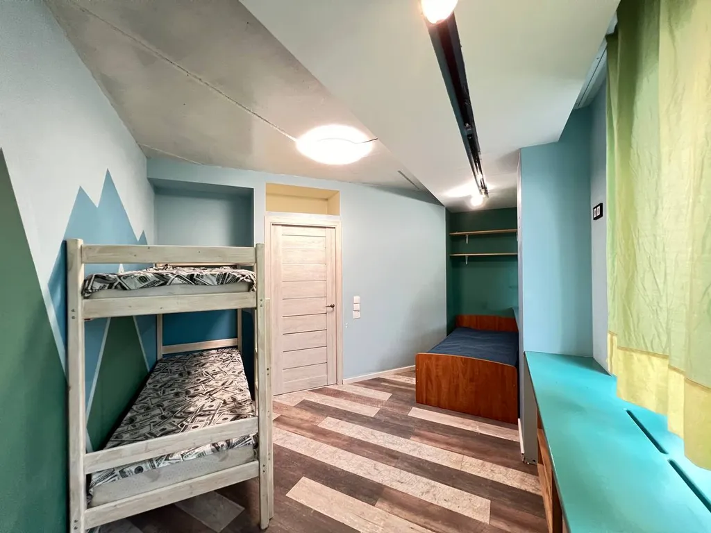 Трехкомнатная с оригинальным дизайнерским ремонтом ЦЕНТР