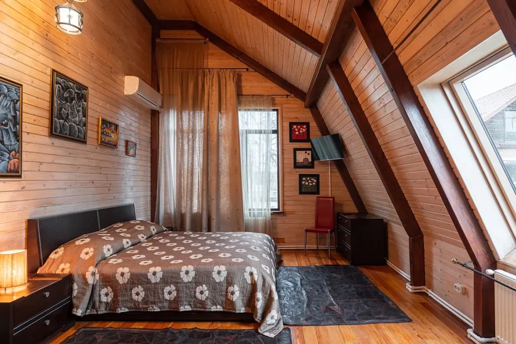 Дом с сауной и бассейном