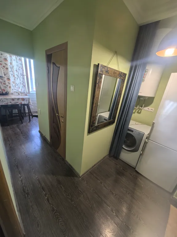 Квартира комфорт+ с балконом: 96 м от моря