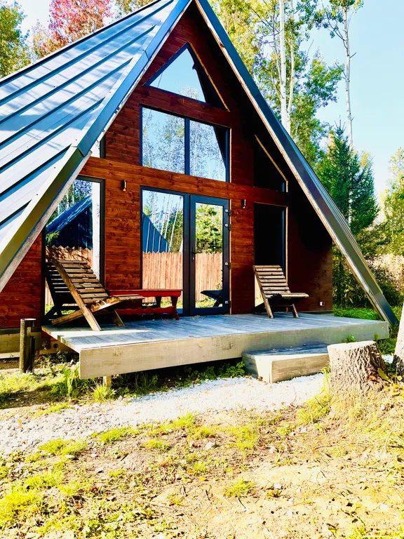 Коттедж Домик в лесу — аренда посуточно в Екатеринбург