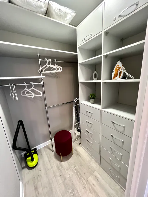 Современная квартира рядом с фонтаном и сквером Героев