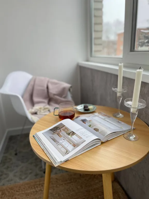 Стильная квартира с синей кухней