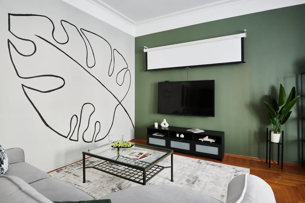 Двенадцать стульев на Тверской