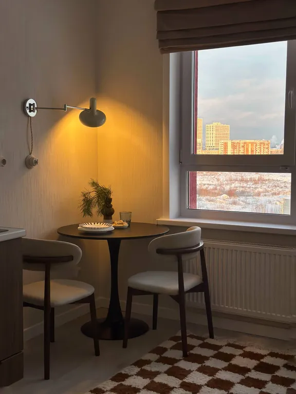 Стильная квартира в доме у озера