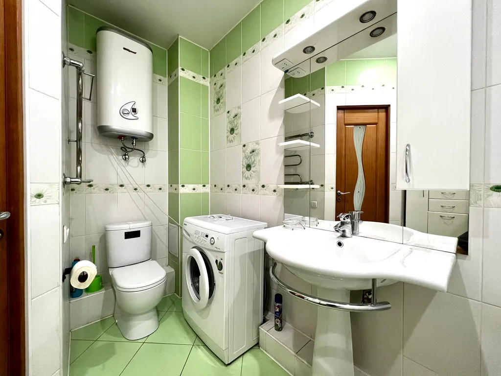 Просторная однушка на ЖД вокзале, не берем оплату за финальную уборку