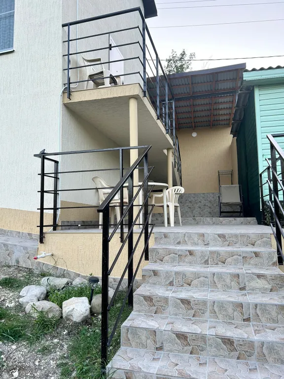 Уютный дом дупликс (правая половина) рядом с морем