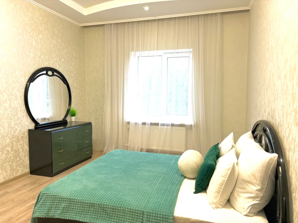 Двухэтажный дом из 5 комнат, с уютным двориком и мангалом