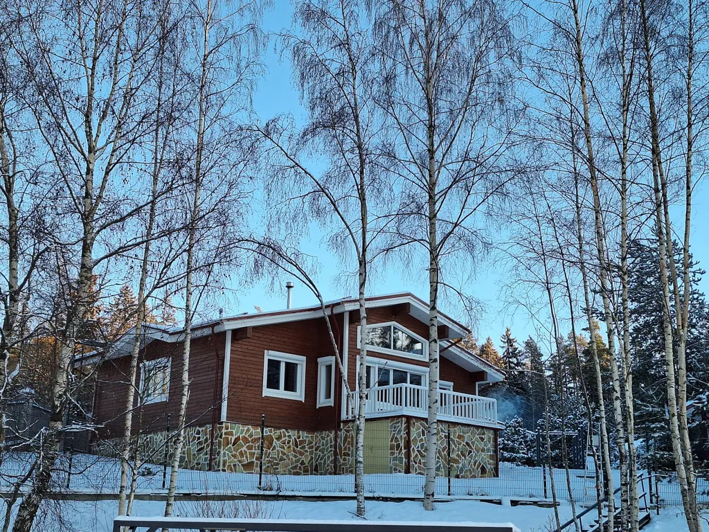 Коттедж на берегу реки в Рощино — аренда посуточно в Рощино