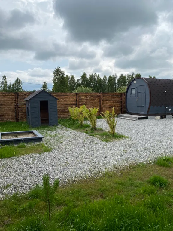 Уютный скандинавский домик у леса