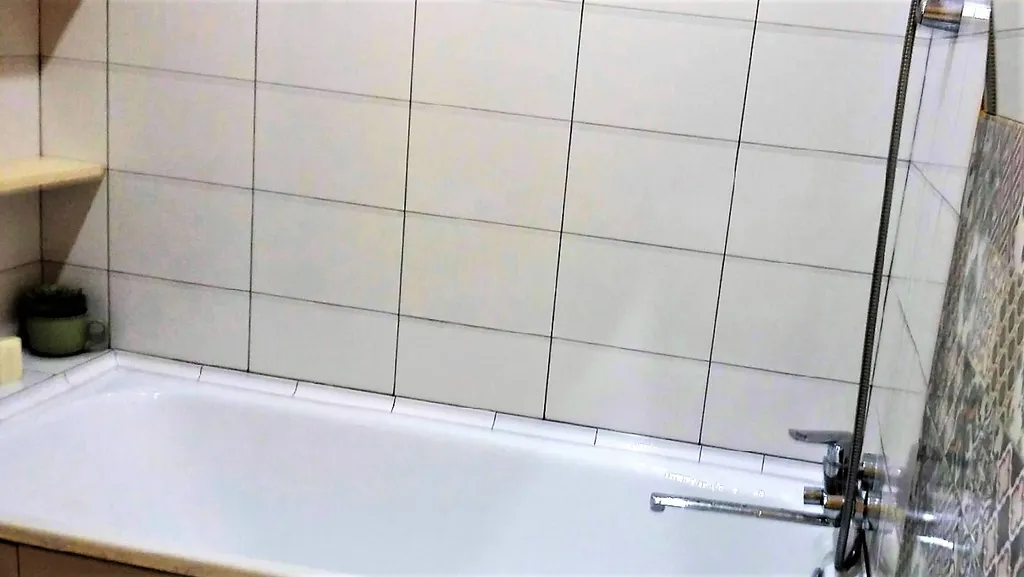 Комната в мансарде с выходом на крышу