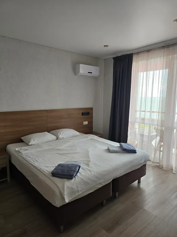 Дом-коттедж на берегу моря Изумрудный берег