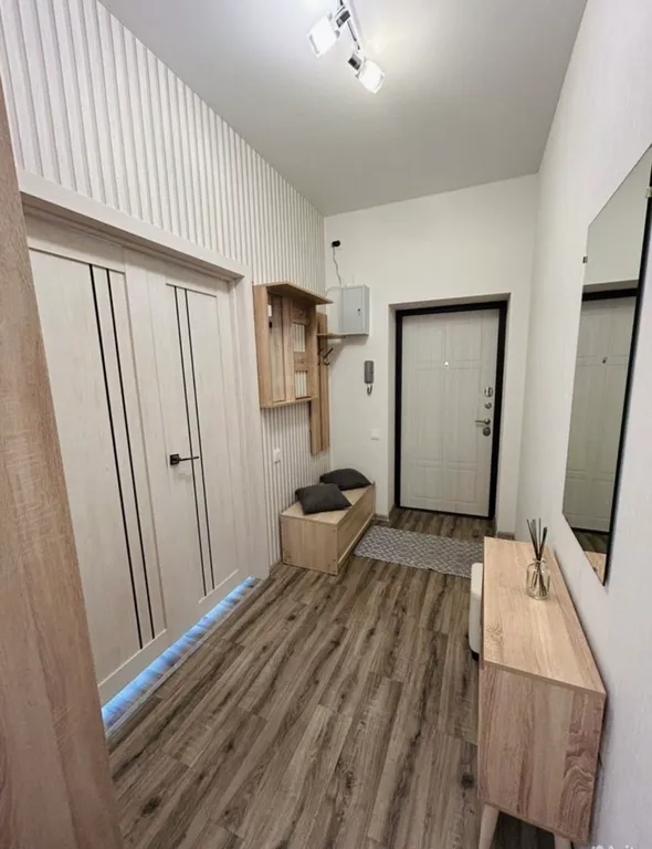 Квартира Уютная квартира после ремонта с красивым видом из окна — Омск