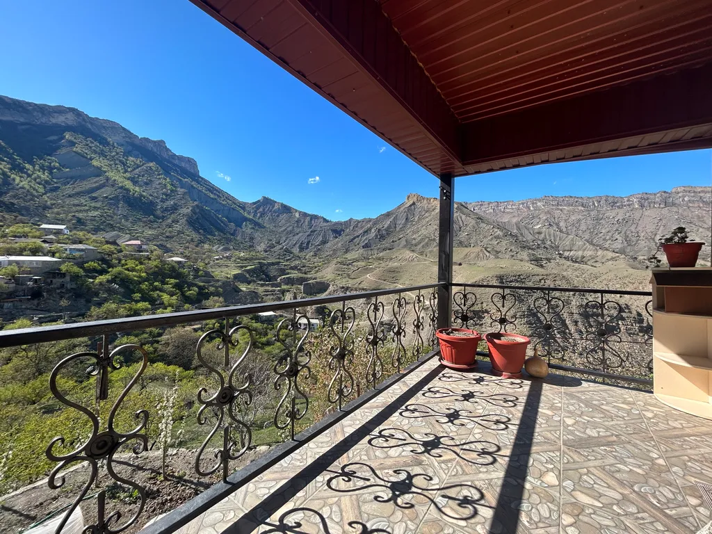 Большой уютный дом