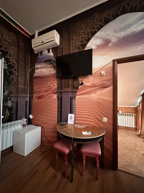 Большой дом с баней, бассейном, мангалом и парковкой