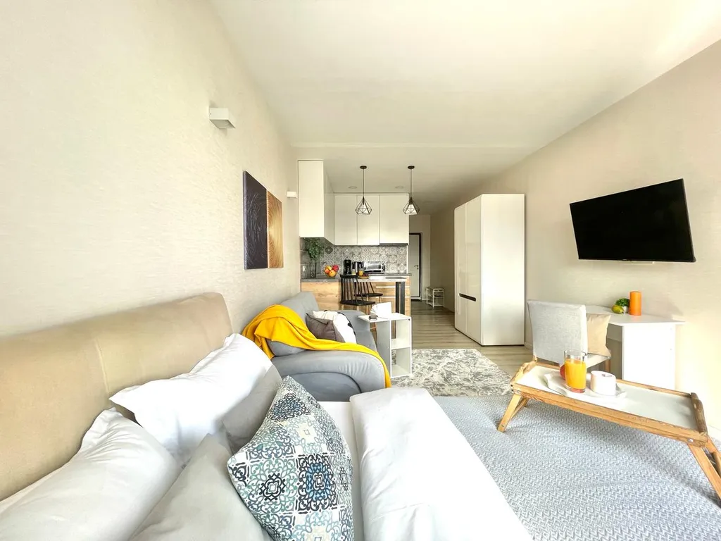 Студия День и Ночь с видом на горы