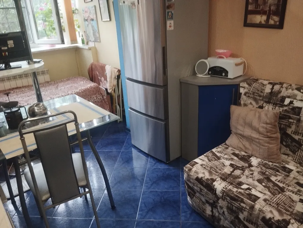 Уютная комната в трёхкомнатной квартире