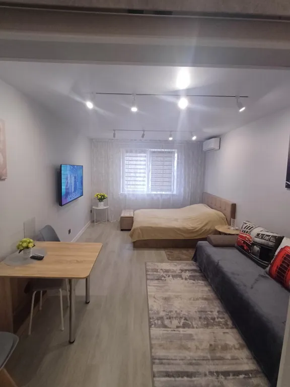 Уютная двухкомнатная квартира недалеко от ТЦ Тринити