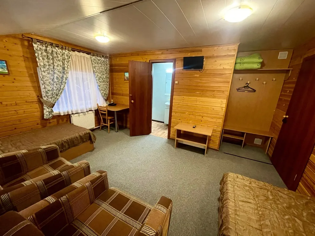 Гостевой дом для большой компании на берегу озера