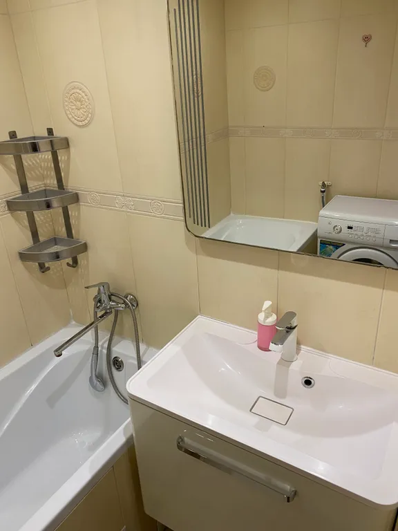 Квартира 3-комнатная Квартира — Элиста